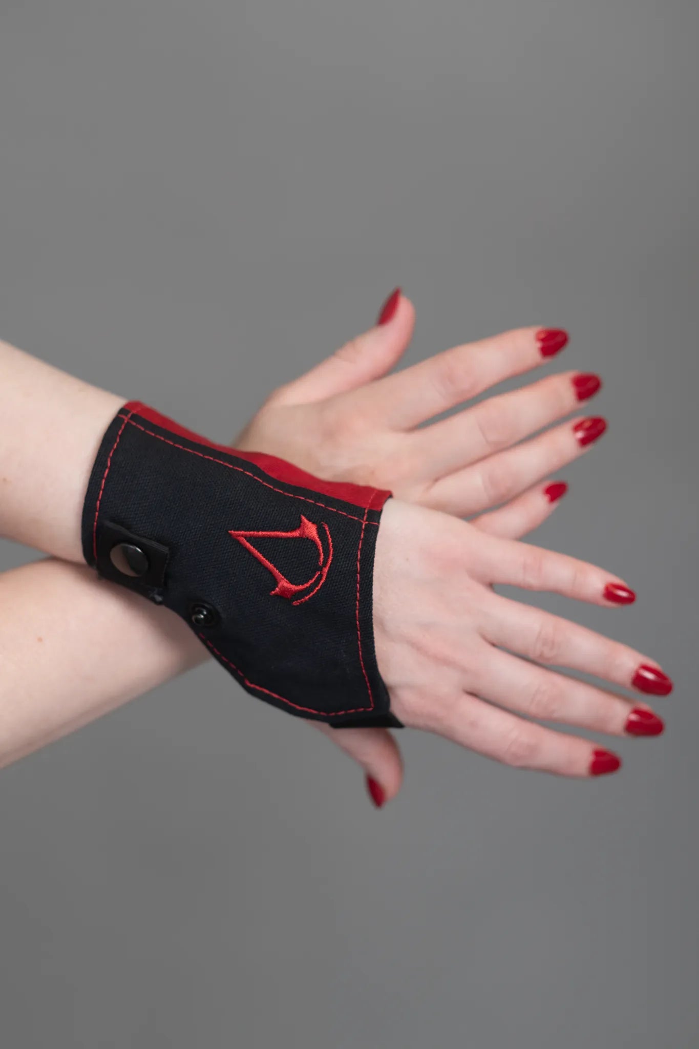 Assassin's Creed Vanguard Bracer (Singular) - Wetlands Ebony